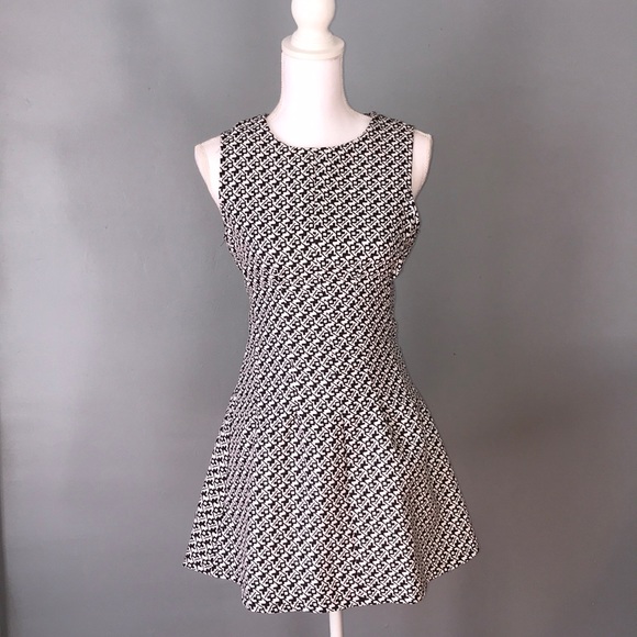 Sans Souci Dress - Picture 1 of 5